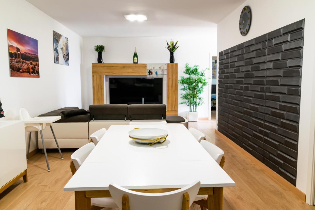 Diana Holiday Home Агридженто Екстериор снимка
